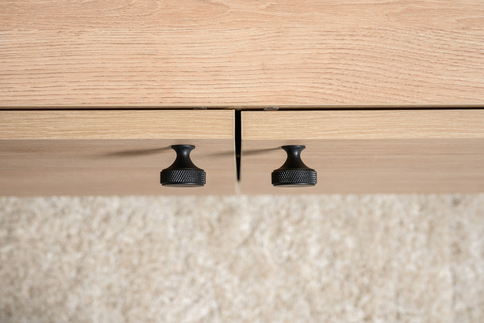 Брюс Комод-тумба 16.233, цвет чёрный/дуб Сантьяго, ШхГхВ 113,4х38,3х85,6 см., универсальная сборка, две дверки и четыре выдвижных ящика