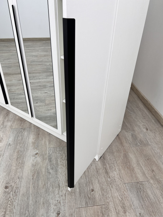 Шкаф Мадрид (1,6) с 6 ящ. внутри с зеркалом, Белый