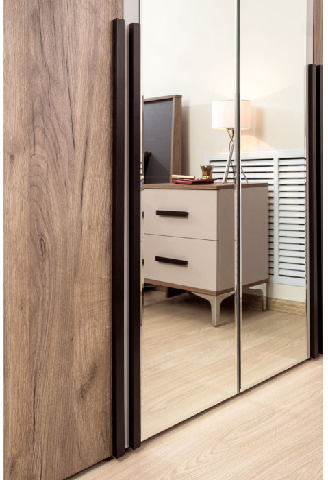 Шкаф для одежды и белья Кара 7