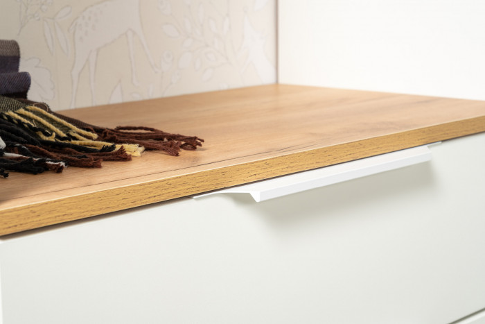 Октава Прихожая 05, цвет белый шагрень/дуб крафт золотой/фасады МДФ белый шагрень, ШхГхВ 129,8х35,4х180 см.